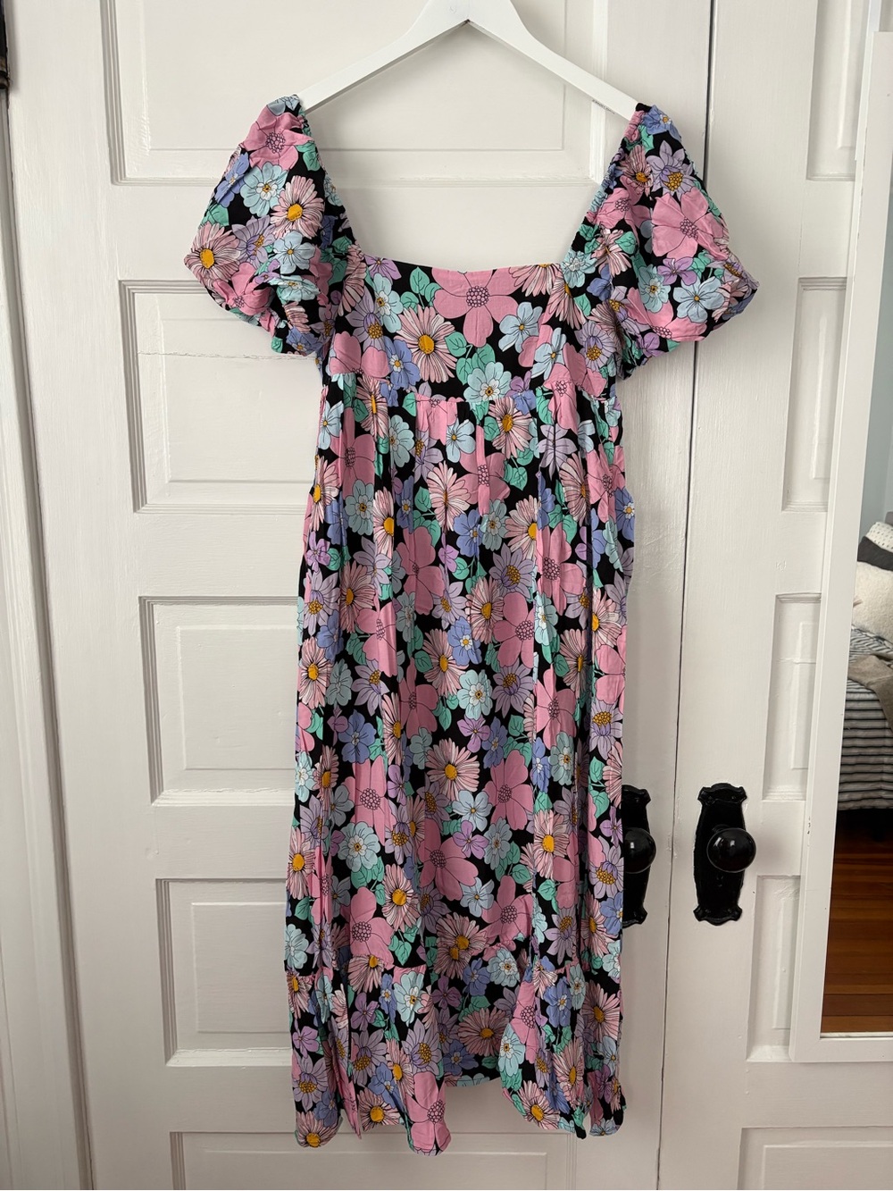 Storia Floral Puff Sleeve Dress – Size M (NWT)